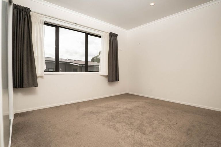 Photo of property in 5 Pukewhero Rise, Westgate, Auckland, 0614