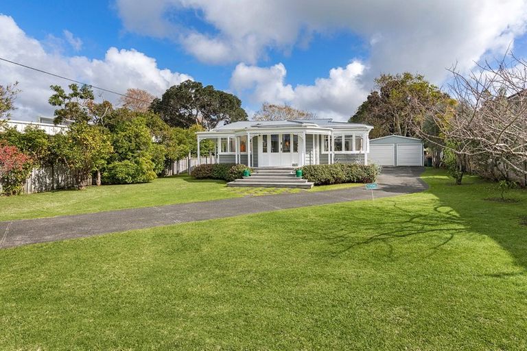 Photo of property in 108 Ladies Mile, Manly, Whangaparaoa, 0930