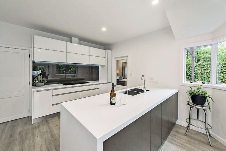 Photo of property in 36 Jacksons Road, Lyttelton, 8082