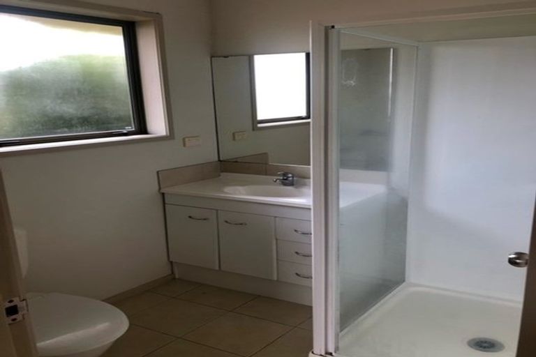 Photo of property in 10 Dorrit Lane, Howick, Auckland, 2014