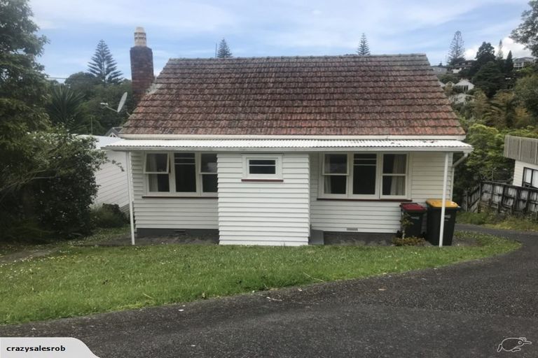 Photo of property in 1/18 Matipo Road, Mairangi Bay, Auckland, 0630