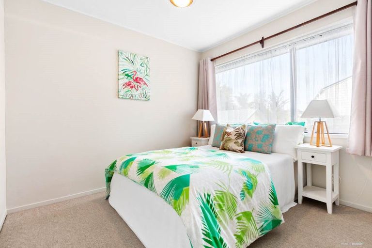 Photo of property in 10 Regia Close, Half Moon Bay, Auckland, 2012