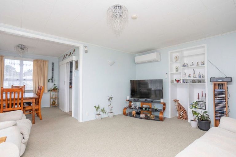 Photo of property in 72 Barraud Street, Dannevirke, 4930