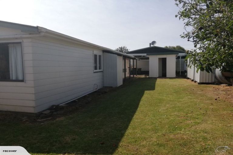 Photo of property in 23 Orere Point Road, Orere Point, Papakura, 2585