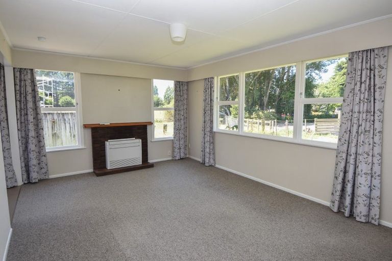 Photo of property in 5 Hughan Place, Carterton, 5713