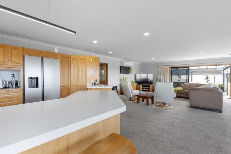 Photo of property in 19 Plateau Heights, Mount Maunganui, 3116