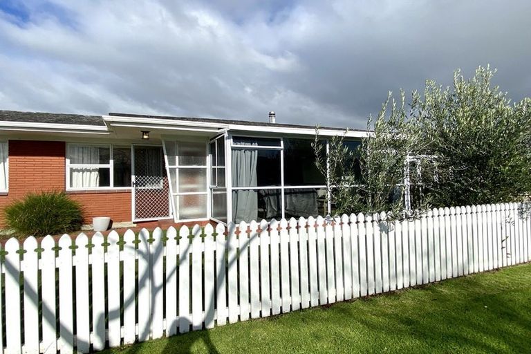 Photo of property in 4 Tupaea Place, Otumoetai, Tauranga, 3110