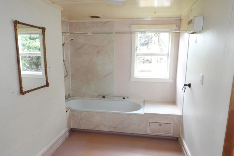 Photo of property in 61 London Street, Hampden, 9410