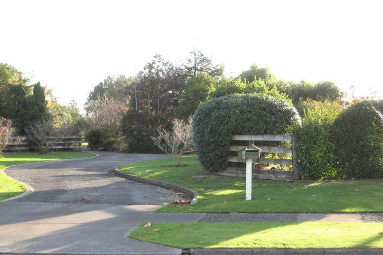 Photo of property in 7 Tararua Crescent, Otaki, 5512