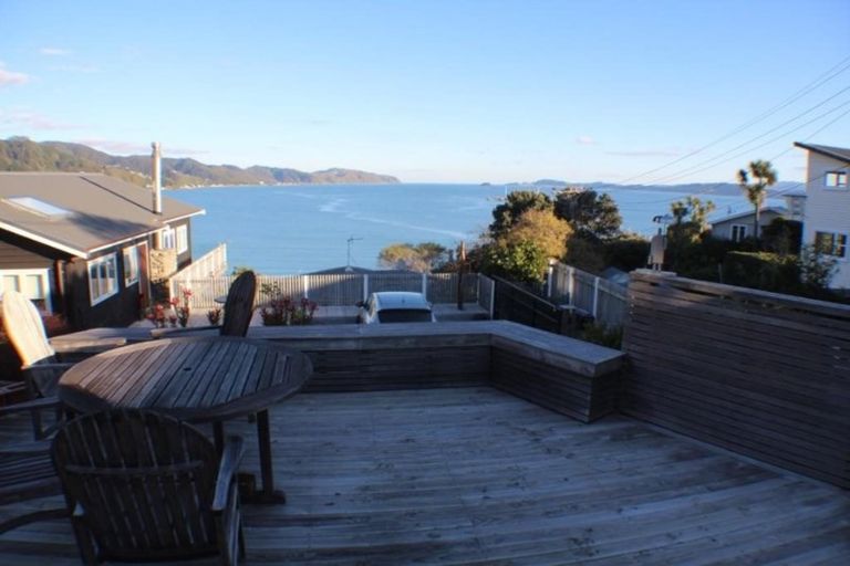 Photo of property in 6 Church Lane, Point Howard, Lower Hutt, 5013