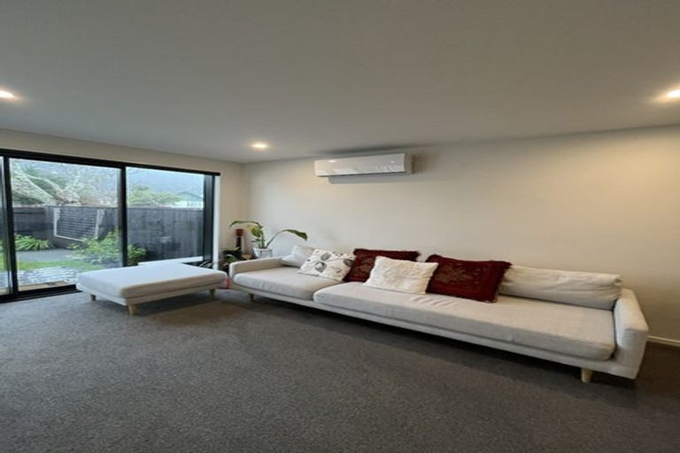 Photo of property in 2/48 Glen Road, Stokes Valley, Lower Hutt, 5019