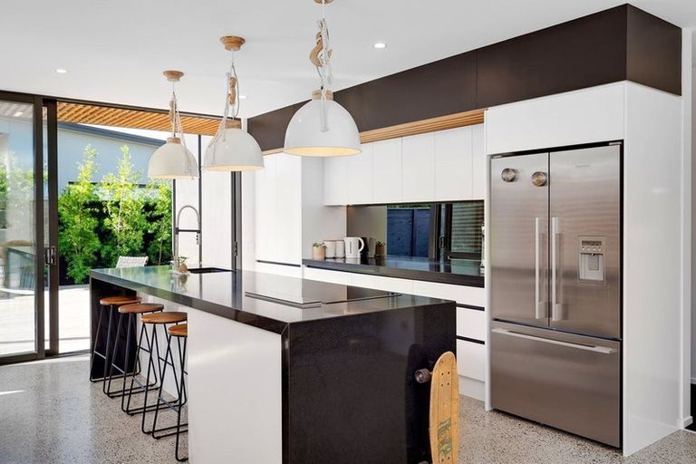 Photo of property in 15 Awatira Drive, Papamoa Beach, Papamoa, 3118