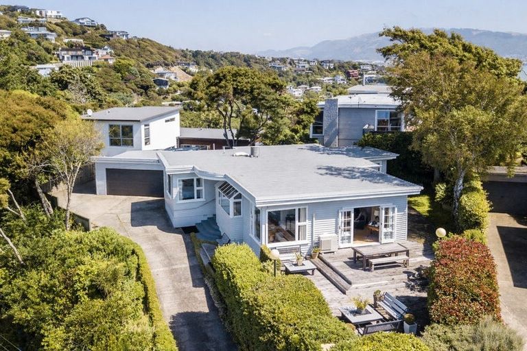 Photo of property in 31 Kiriwai Road, Paremata, Porirua, 5024