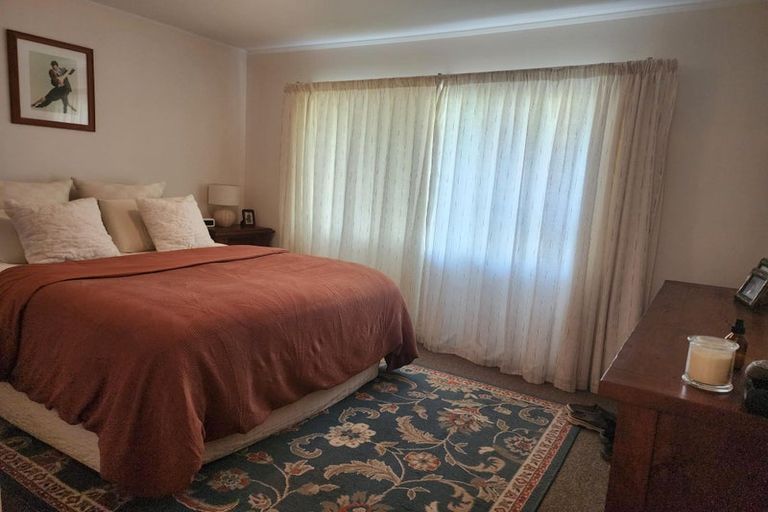 Photo of property in 1/18 Kentigern Close, Pakuranga, Auckland, 2010