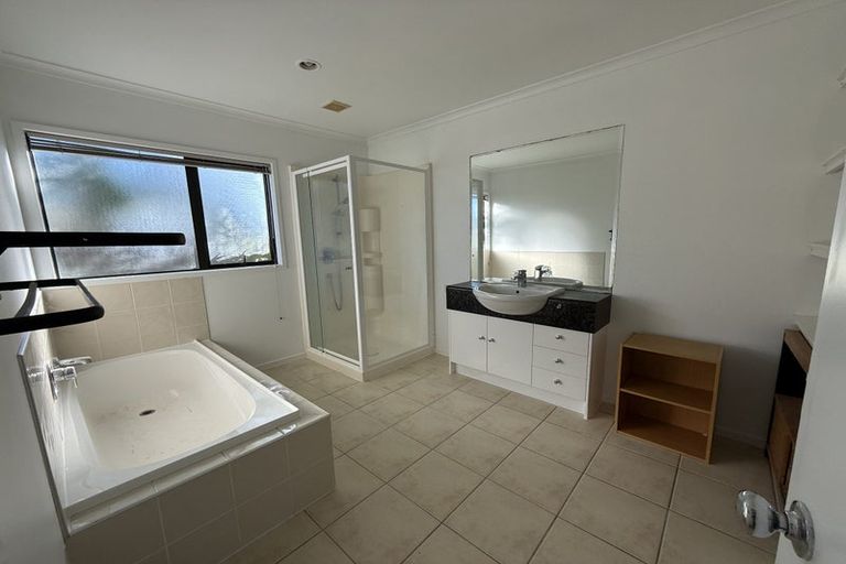 Photo of property in 7 Brittas Place, East Tamaki, Auckland, 2016