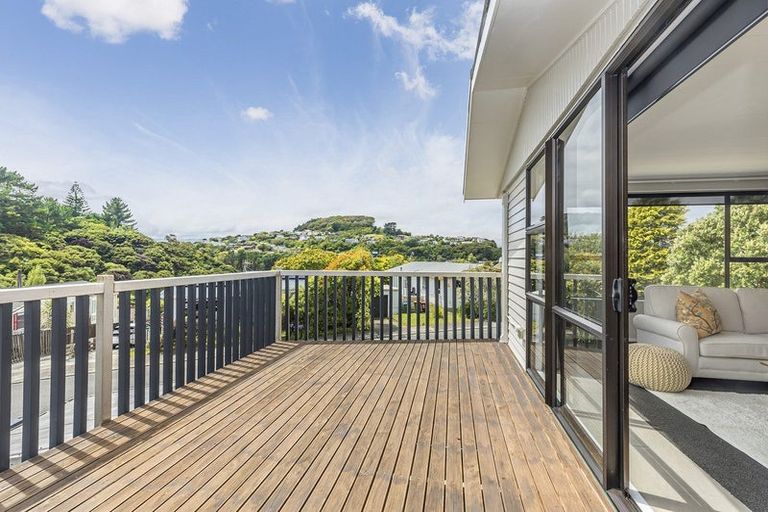 Photo of property in 1 Carvel Lane, Whitby, Porirua, 5024