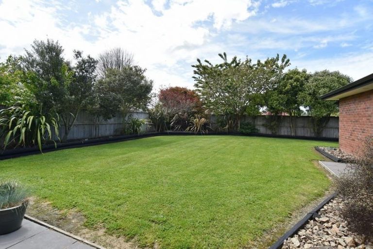 Photo of property in 12 Taunton Place, Rangiora, 7400