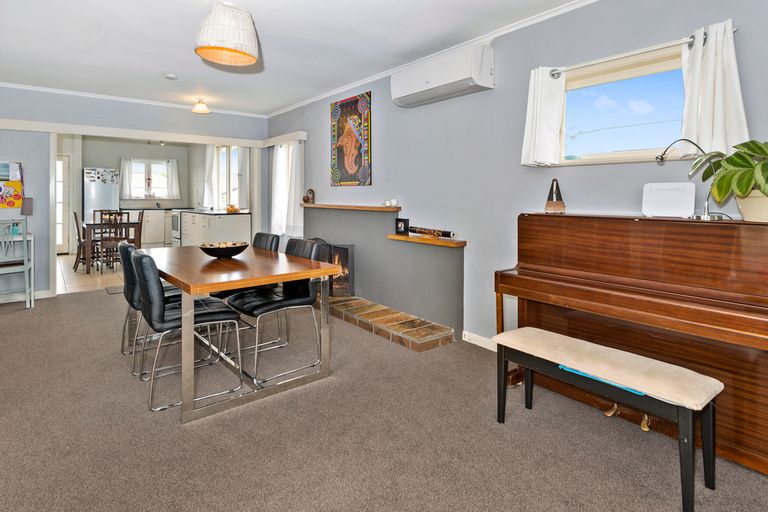 Photo of property in 1/450 Great South Road, Opaheke, Papakura, 2113