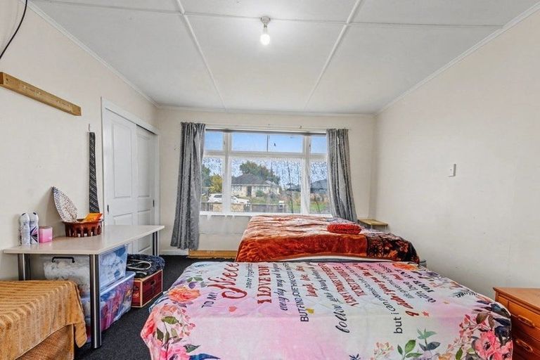 Photo of property in 17 Potaka Street, Marton, 4710