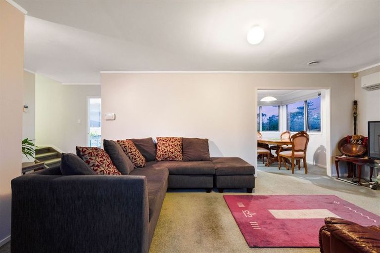 Photo of property in 61 Sunline Avenue, Massey, Auckland, 0614