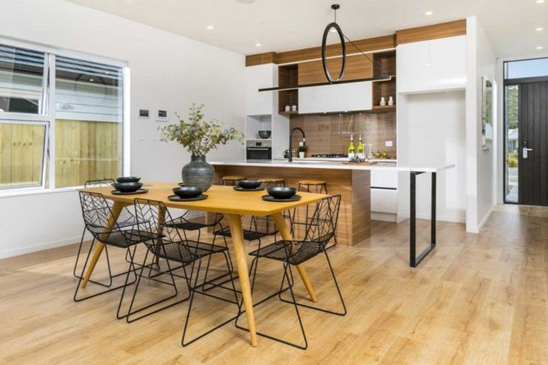 Photo of property in 60 Schoolside Road, Kumeu, 0810