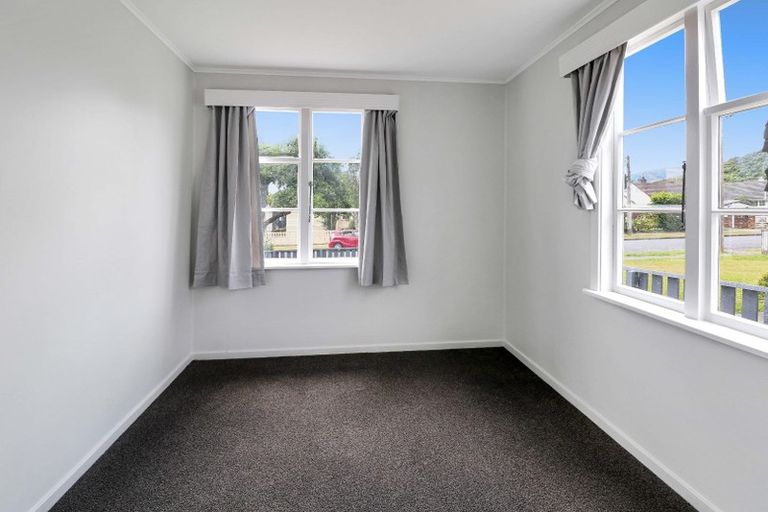 Photo of property in 101 Wilkie Crescent, Naenae, Lower Hutt, 5011
