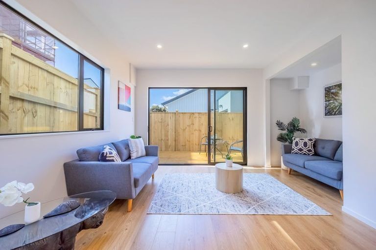 Photo of property in 18 Waka Street, Albany Heights, Auckland, 0632