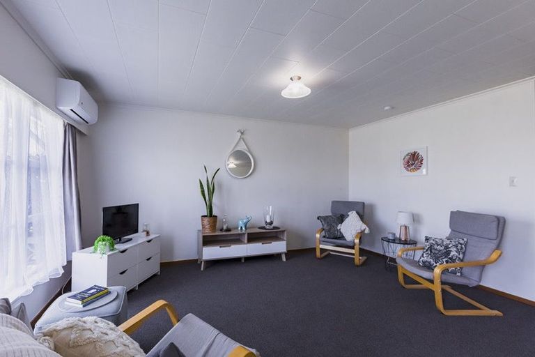 Photo of property in 10 Trevelyan Street, Onekawa, Napier, 4110