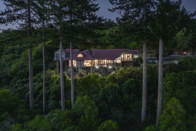 Photo of property in 85 Mapara Road, Acacia Bay, Taupo, 3385