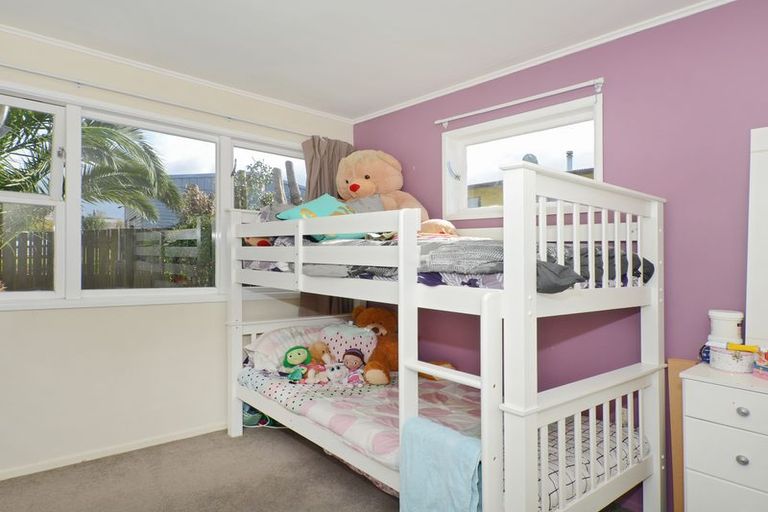 Photo of property in 13 Jeeves Place, Tikipunga, Whangarei, 0112