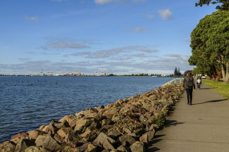 Photo of property in 61a Beach Road, Otumoetai, Tauranga, 3110