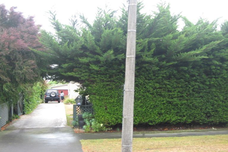 Photo of property in 37 Birchfield Avenue, Dallington, Christchurch, 8061