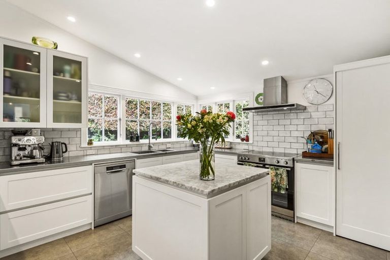 Photo of property in 1/12a Moore Street, Hillcrest, Auckland, 0627