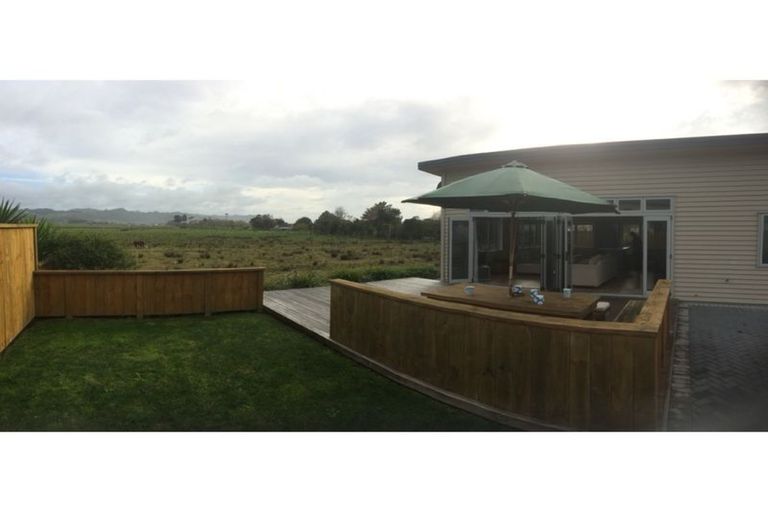 Photo of property in 44 Reel Road, Waihi Beach, 3611
