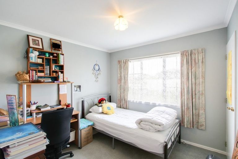 Photo of property in 1/2 Spriggs Crescent, Greenmeadows, Napier, 4112