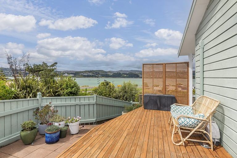 Photo of property in 12a Kahutea Terrace, Titahi Bay, Porirua, 5022