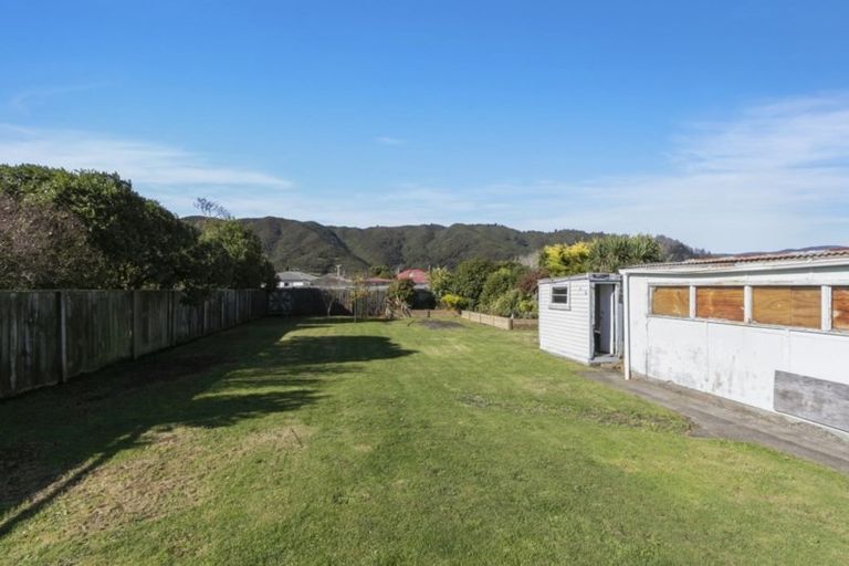 Photo of property in 60 Westminster Road, Wainuiomata, Lower Hutt, 5014