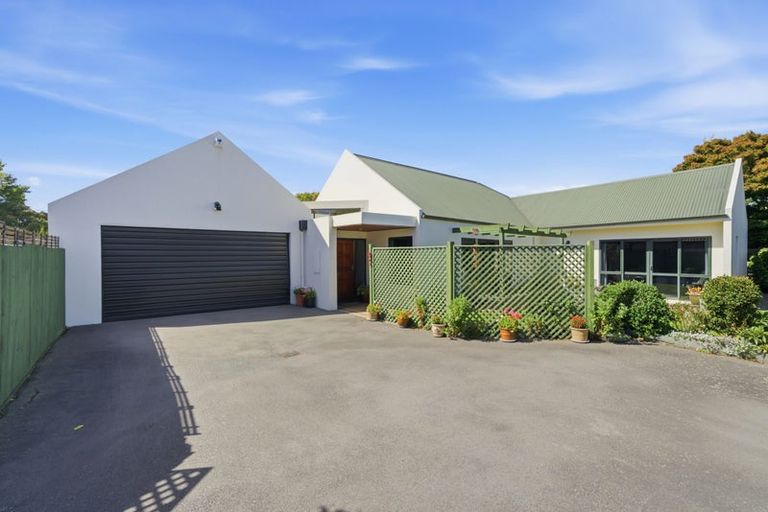 Photo of property in 2/139 Maidstone Road, Ilam, Christchurch, 8041