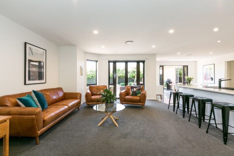 Photo of property in 22 Fairview Place, Havelock North, 4130