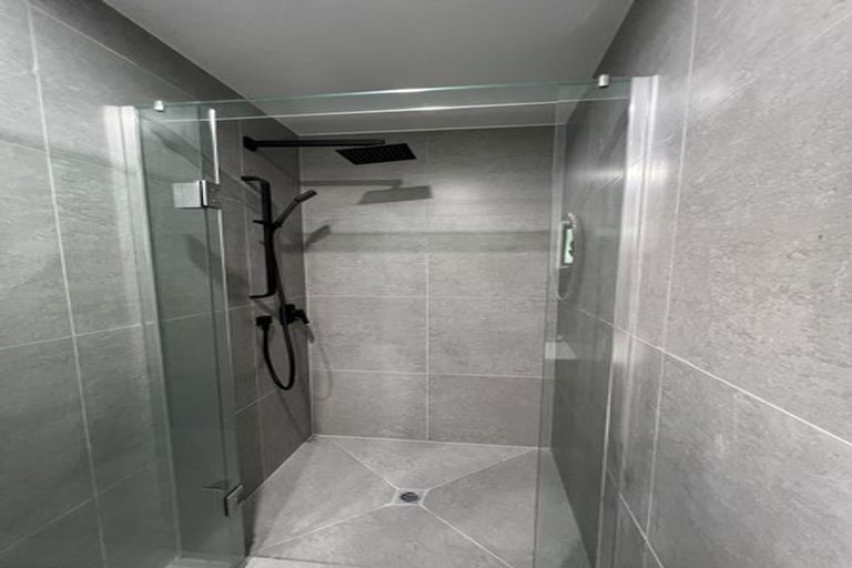 Photo of property in 8 Arataki Way, Glen Eden, Auckland, 0602