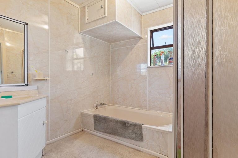 Photo of property in 39 Koromiko Street, Otaki Beach, Otaki, 5512