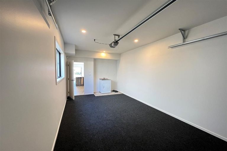 Photo of property in 27 Aramata Road, Papakura, 2110