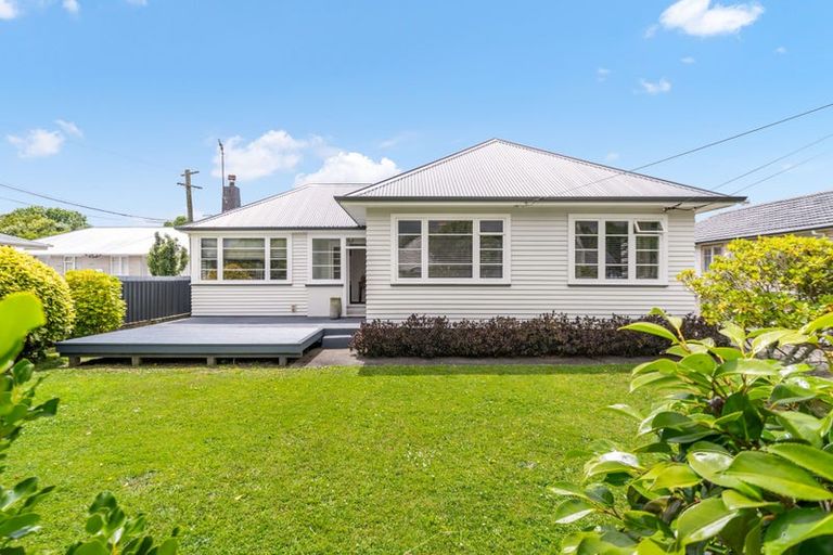 Photo of property in 24 Golders Road, Elderslea, Upper Hutt, 5018