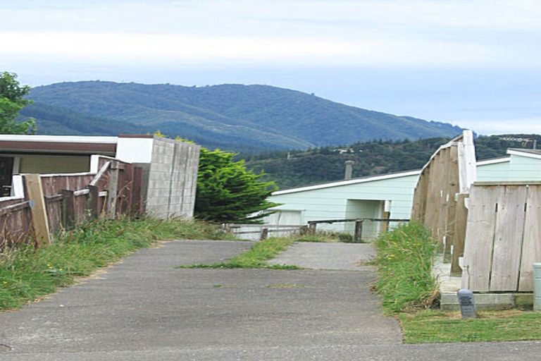 Photo of property in 13 Mount Marua Drive, Timberlea, Upper Hutt, 5018