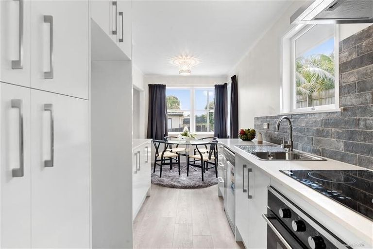 Photo of property in 12 Copley Street, New Lynn, Auckland, 0600