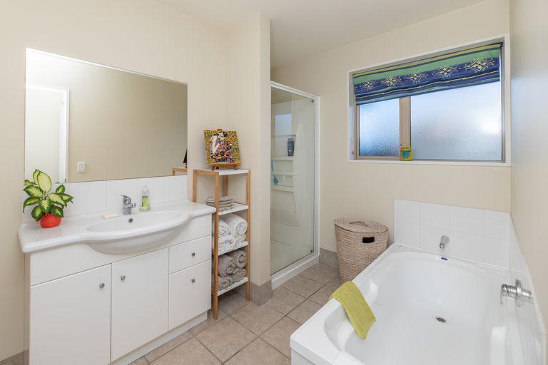 Photo of property in 13 Parkinson Place, Woodend, 7610