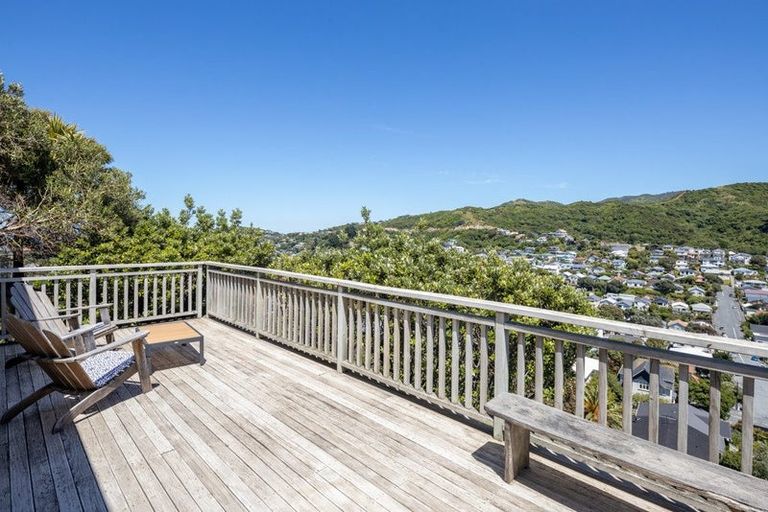 Photo of property in 47 Melbourne Road, Island Bay, Wellington, 6023