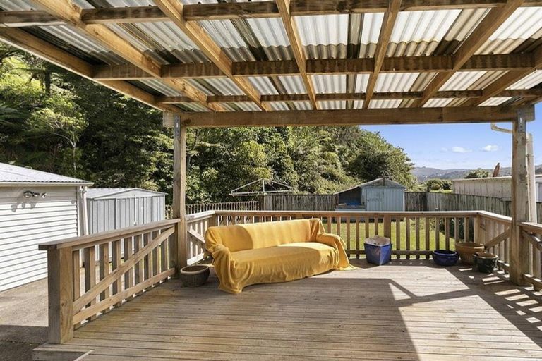 Photo of property in 24 Korau Grove, Stokes Valley, Lower Hutt, 5019