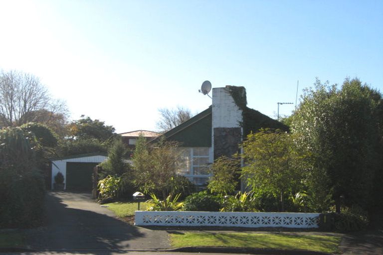Photo of property in 14 Neave Place, Hillmorton, Christchurch, 8025