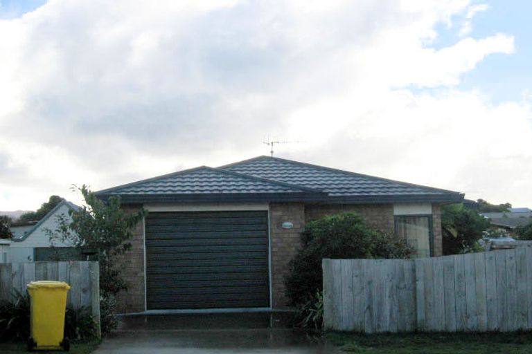 Photo of property in 15a Walton Road, Paraparaumu Beach, Paraparaumu, 5032
